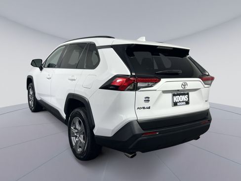 Used 2025 Toyota RAV4 XLE FWD image 8