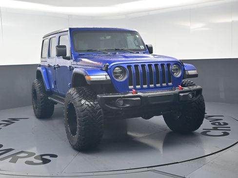 Used 2018 Jeep Wrangler Unlimited Rubicon w/ Dual Top Group AWD/4WD image 14