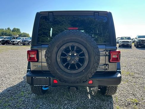 Used 2023 Jeep Wrangler Unlimited Rubicon 4xe AWD/4WD image 9