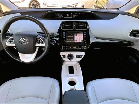 Used 2016 Toyota Prius Three Touring image 13