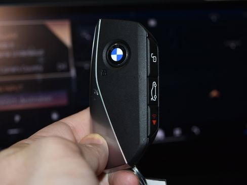 New 2026 BMW 530i xDrive w/ Executive Package image 11