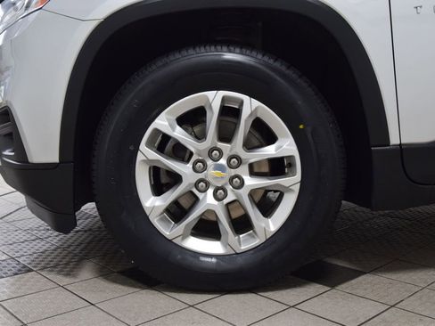 Used 2020 Chevrolet Traverse LS AWD/4WD image 24