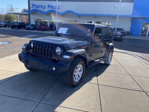 Used 2023 Jeep Wrangler Sport S w/ Sun And Sound Package image 7