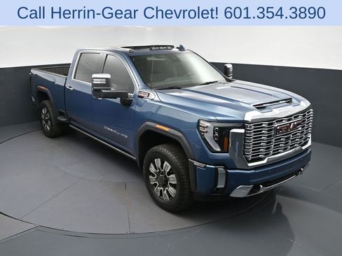 Used 2024 GMC Sierra 2500 Denali w/ Denali Reserve Package AWD/4WD image 1