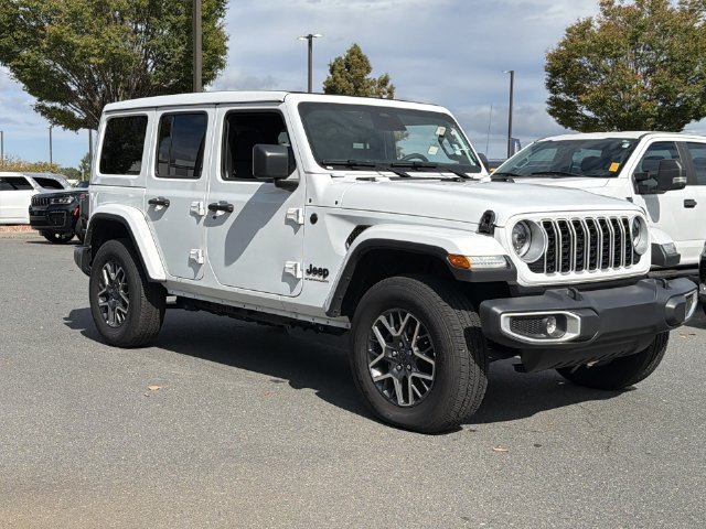 Used 2026 Jeep Wrangler Unlimited Sahara AWD/4WD image 15