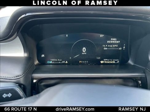 Used 2023 Lincoln Nautilus AWD w/ Premium Package image 26