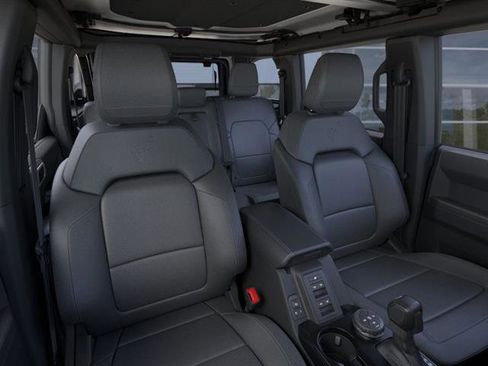 New 2026 Ford Bronco Outer Banks w/ Black Appearance Package image 12