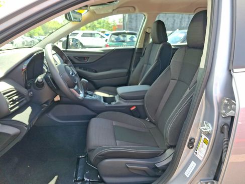 Used 2025 Subaru Outback AWD/4WD image 10