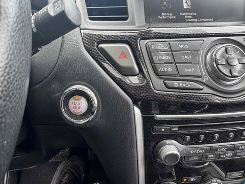 Used 2020 Nissan Pathfinder SL image 28