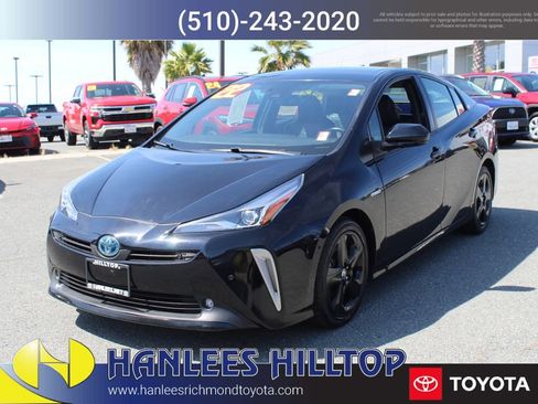 Used 2022 Toyota Prius XLE FWD image 3