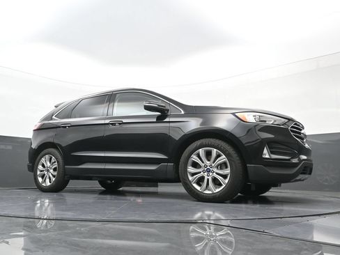Used 2019 Ford Edge Titanium w/ Cold Weather Package AWD/4WD image 20