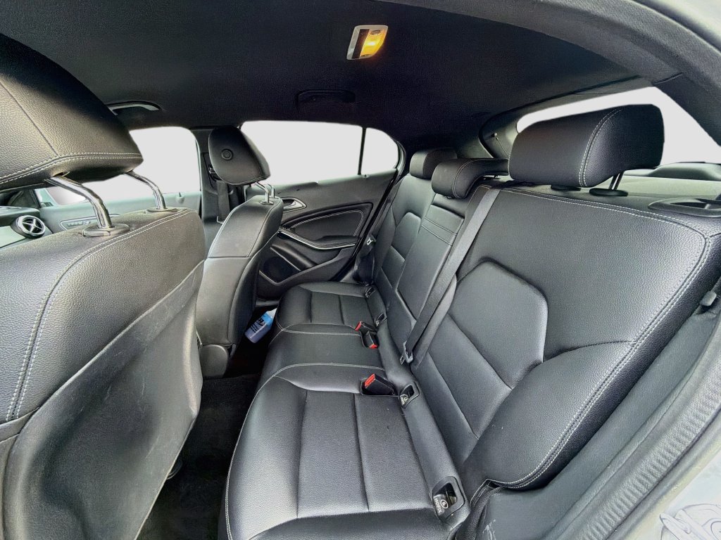 Used 2020 Mercedes-Benz GLA 250 4MATIC image 26