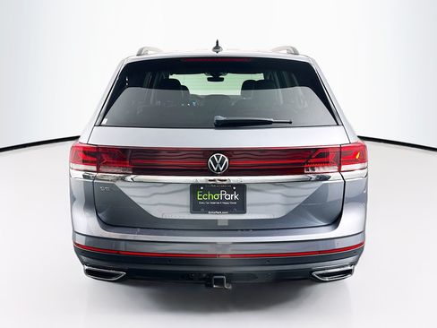 Used 2025 Volkswagen Atlas SE FWD image 7