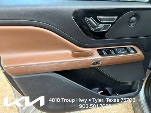 Used 2021 Lincoln Aviator Reserve w/ Elements Package Plus RWD image 15