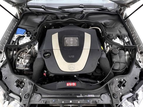 Used 2008 Mercedes-Benz E 350 4MATIC Sedan image 29