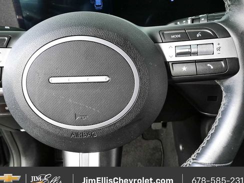 Used 2024 Hyundai Kona SEL FWD image 11