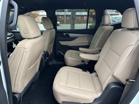 New 2026 Buick Enclave Preferred image 11