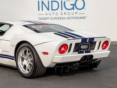 Used 2005 Ford GT image 10
