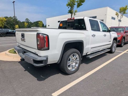 Used 2018 GMC Sierra 1500 SLT w/ Enhanced Driver Alert Package RWD image 3