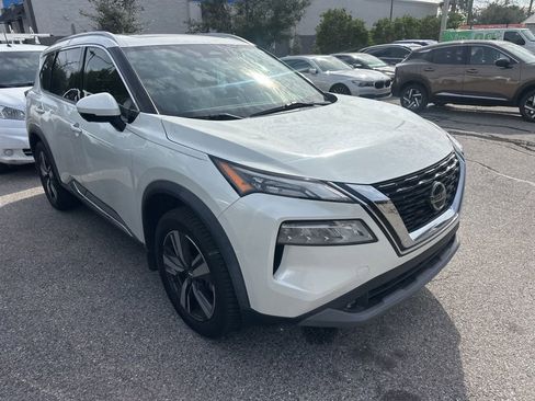 Certified 2021 Nissan Rogue SL image 2