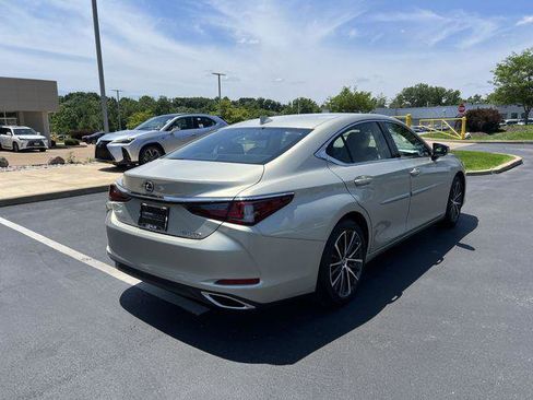 Certified 2025 Lexus ES 350 w/ Premium Package FWD image 3