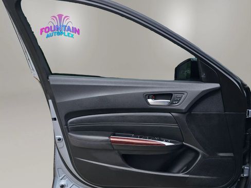 Used 2015 Acura TLX w/ Technology Package FWD image 19