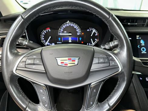 Used 2019 Cadillac XT5 Luxury image 9