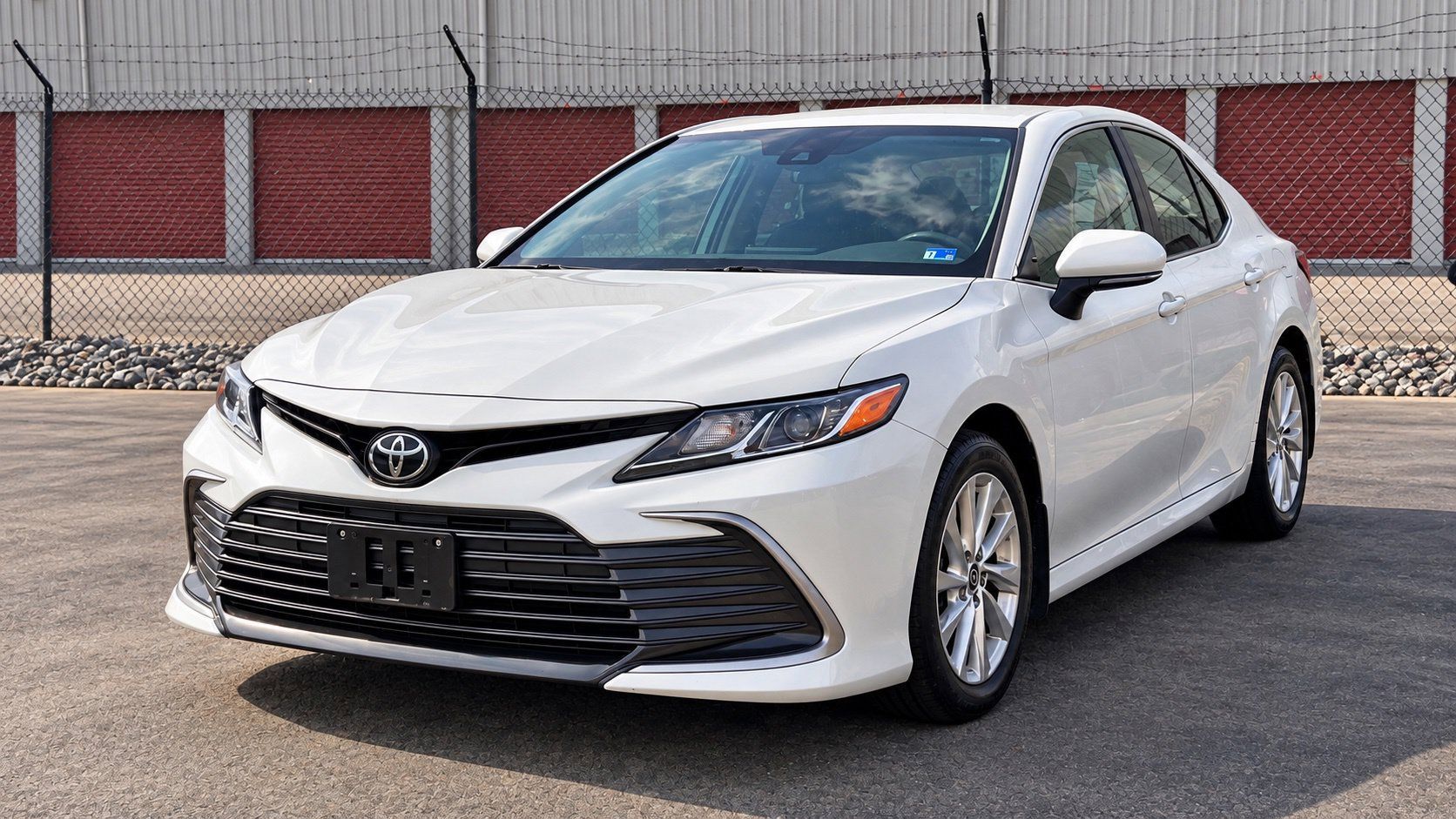 Used 2023 Toyota Camry LE FWD image 1
