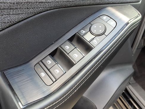 Certified 2023 Nissan Rogue SV AWD/4WD image 18