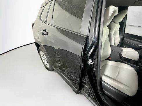 Certified 2026 Toyota Corolla Cross L FWD image 27