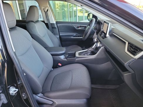 Certified 2023 Toyota RAV4 XLE w/ Convenience Package image 31