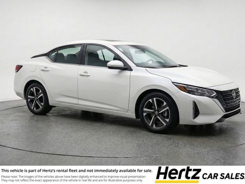 Used 2025 Nissan Sentra SV image 1