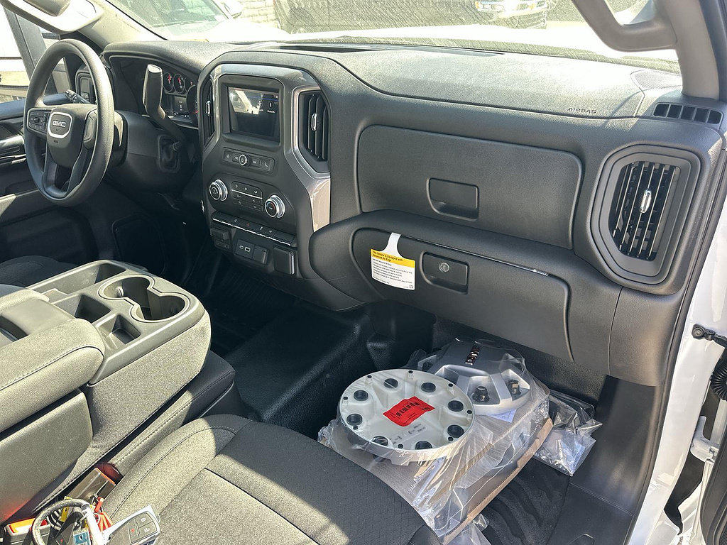 New 2026 GMC Sierra 3500 Pro w/ Fleet Convenience Package RWD image 21