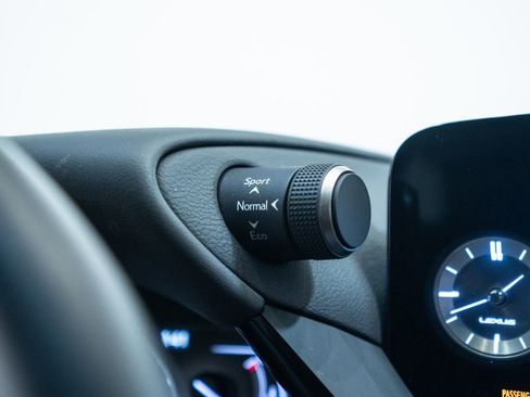 Used 2023 Lexus ES 350 w/ Premium Package image 22