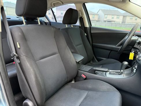 Used 2010 MAZDA MAZDA3 i Touring FWD image 18