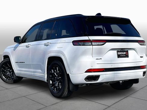 Used 2025 Jeep Grand Cherokee Summit w/ Obsidian Package image 11