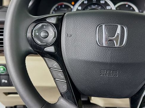 Certified 2017 Honda Accord Touring image 14
