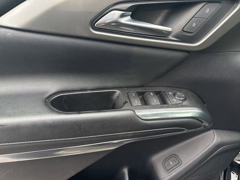 Used 2024 Chevrolet Traverse LT image 14