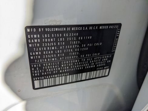 Certified 2024 Volkswagen Tiguan SE FWD image 38