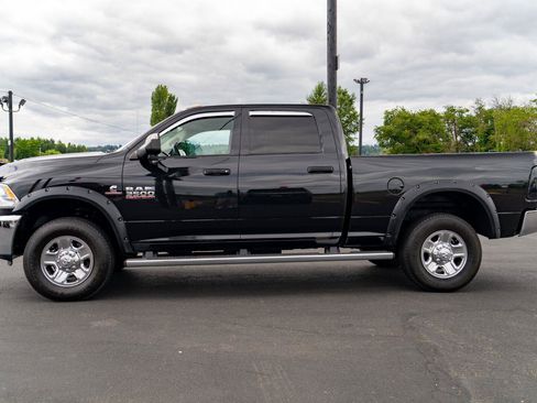 Used 2016 RAM 3500 Tradesman w/ Chrome Appearance Group AWD/4WD image 14