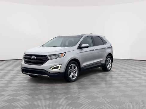 Used 2018 Ford Edge Titanium w/ Equipment Group 301A image 4