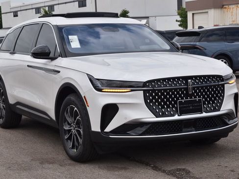 New 2026 Lincoln Nautilus Premier w/ Equipment Group 102A AWD/4WD image 32