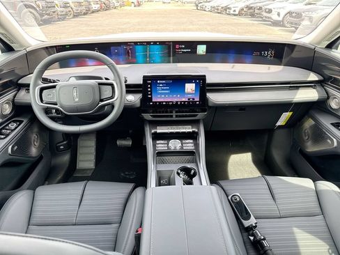 New 2026 Lincoln Nautilus Reserve AWD/4WD image 10