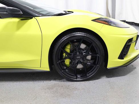 Used 2023 Chevrolet Corvette Stingray Premium Conv w/ Z51 Performance Package RWD image 11
