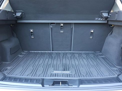 Used 2020 Land Rover Range Rover Evoque S image 16