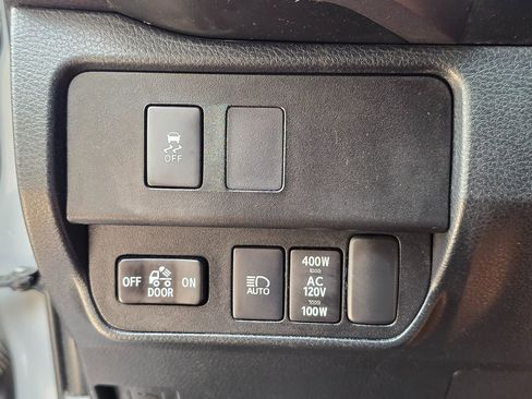 Used 2021 Toyota Tacoma TRD Sport w/ Technology Package image 45