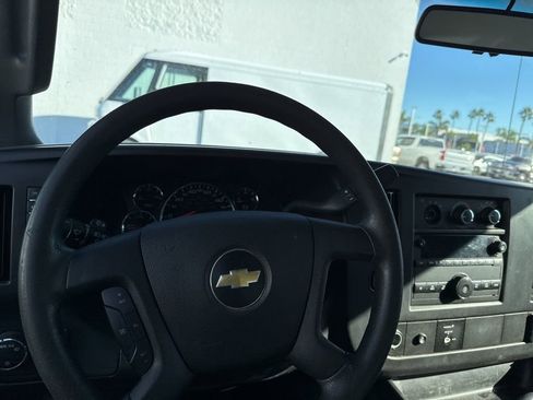 Used 2019 Chevrolet Express 3500 w/ Power Convenience Package image 7
