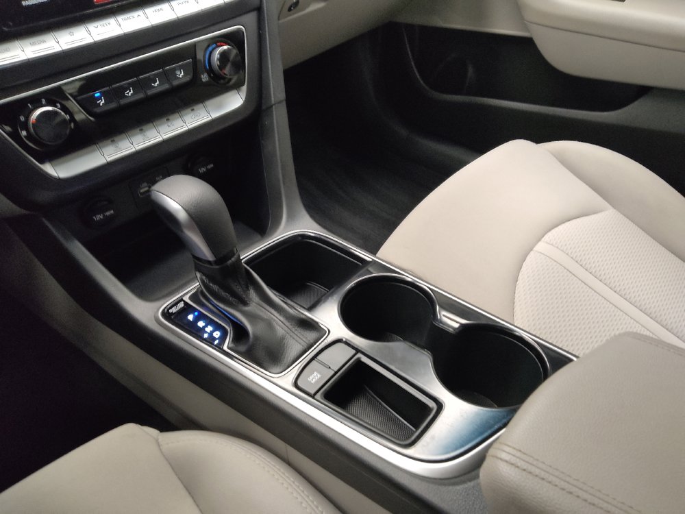 Used 2018 Hyundai Sonata SE FWD image 26