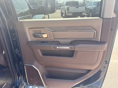 Used 2022 RAM 2500 Limited w/ Off Road Package AWD/4WD image 11