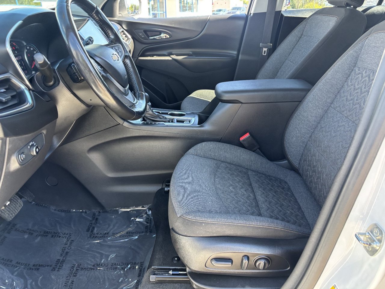 Used 2022 Chevrolet Equinox LT FWD image 17